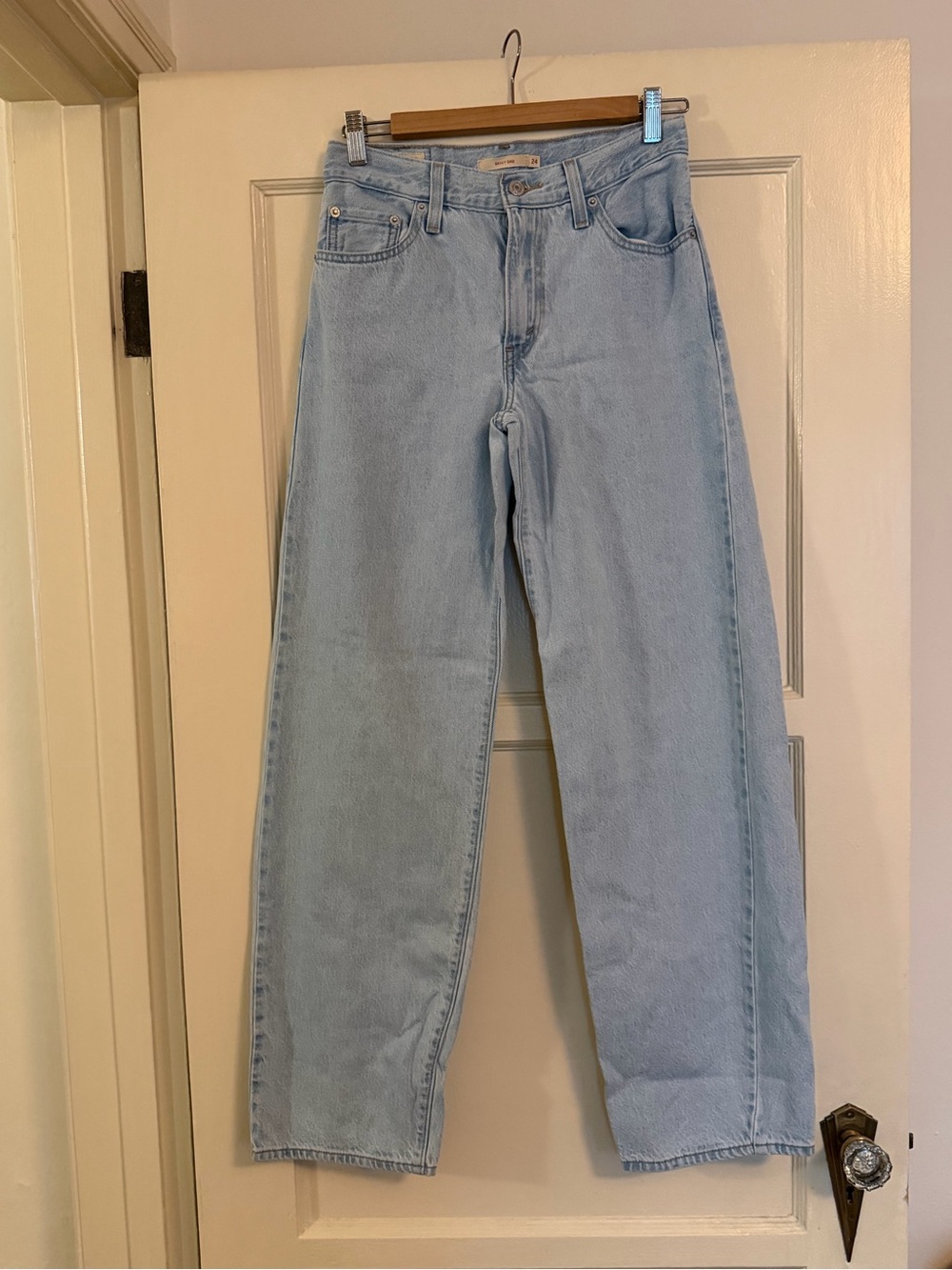 Levi's Baggy Dad Wide Leg Jeans - Picture 2 of 6